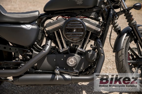 Harley-Davidson Sportster Iron 883