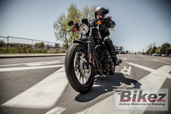 Harley-Davidson Sportster Iron 883