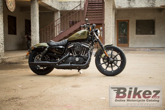 Harley-Davidson Sportster Iron 883