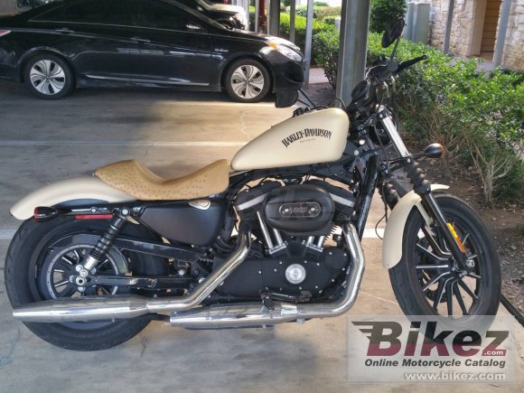 Harley-Davidson Sportster Iron 883