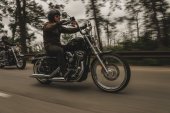 Harley-Davidson_Sportster_Seventy-Two_2016