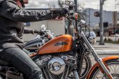 Harley-Davidson_Sportster_Seventy-Two_2014