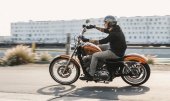 Harley-Davidson_Sportster_Seventy-Two_Dark_Custom_2015
