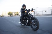 Harley-Davidson_Sportster_XL_883N_Iron_883_2010