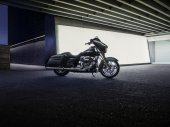 Harley-Davidson_Street_Glide_2017