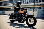 Harley-Davidson_XL1200X_Springer_Forty-Eight_2012