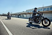 Harley-Davidson_XL883N_Sportster_Iron_883_2012