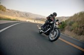 Harley-Davidson_XL883R_Sportster_883_R_Roadster_2012