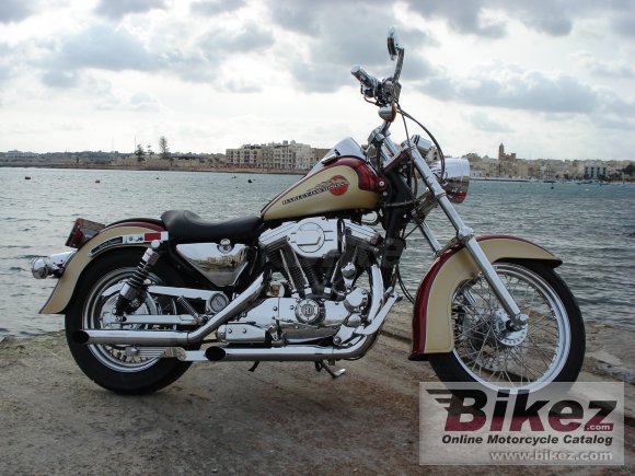 Harley-Davidson XLH Sportster 883 Hugger