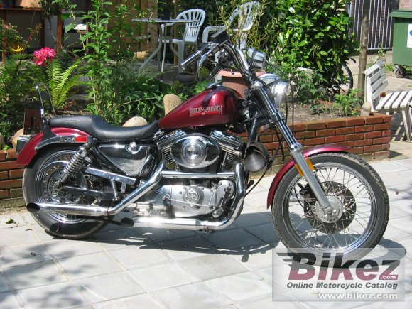 Harley-Davidson XLH Sportster 883 Hugger