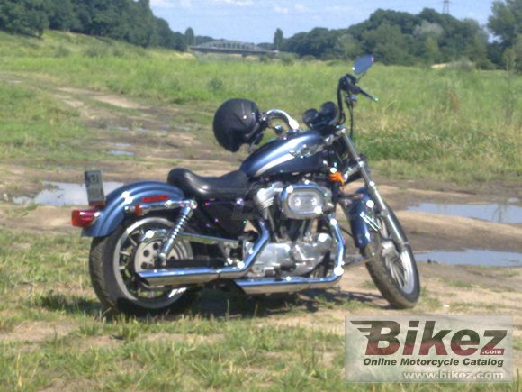 Harley-Davidson XLH Sportster 883 Hugger