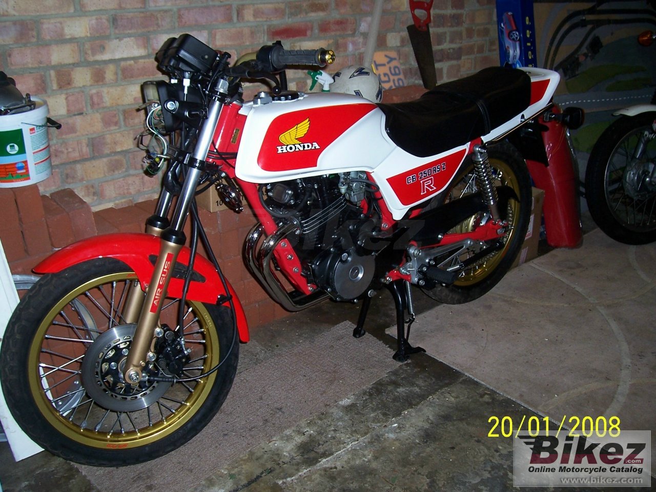 Honda CB 250 RSD