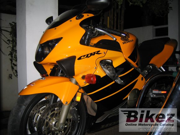 Honda CBR 600 F4