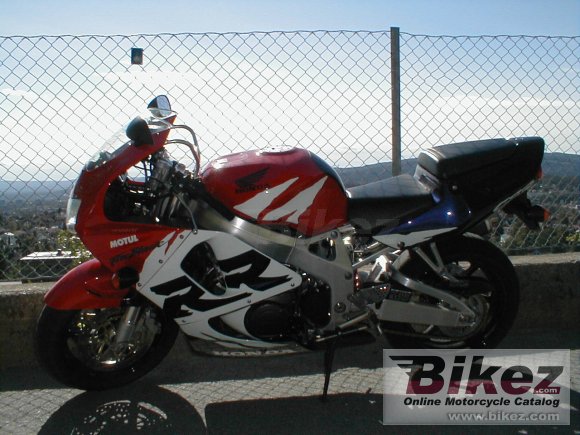 Honda CBR 900 RR