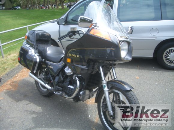 Honda GL 500 Silver Wing (reduced effect)