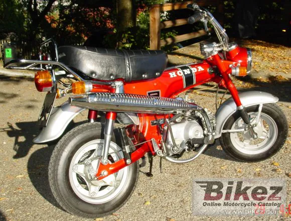 Honda ST 70 DAX