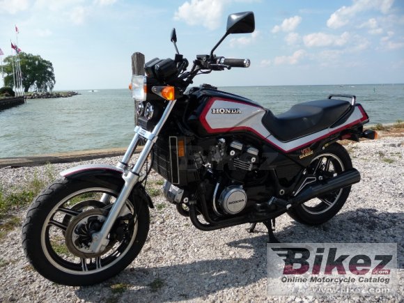 Honda VF 1100 S Sabre V65