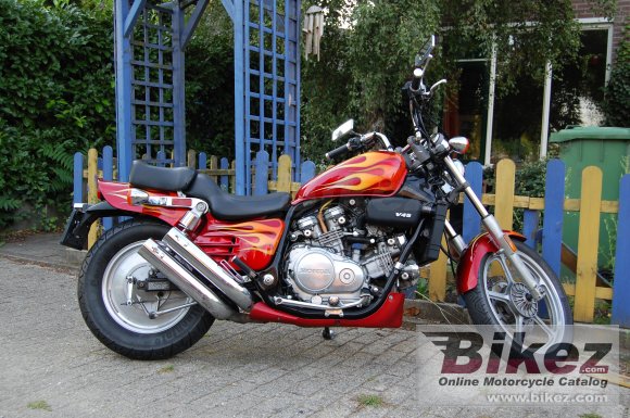 Honda VF 750 C Super Magna V45