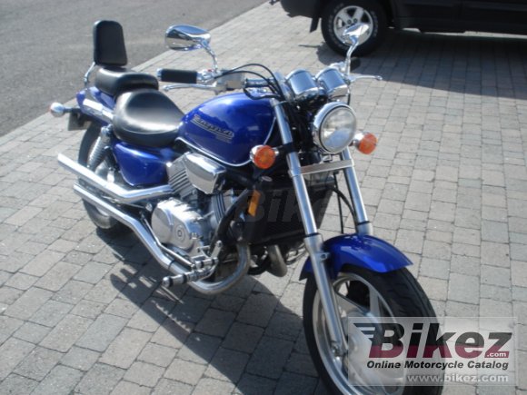 Honda VF 750 Magna