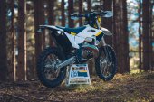 Husqvarna_TE_300_2025