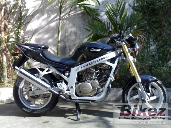 Hyosung GT250 Naked - GT250 Comet