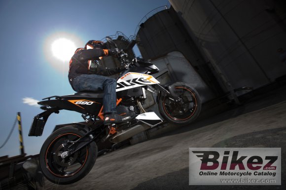 KTM 690 Duke R