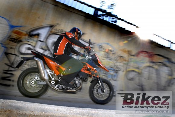 KTM 690 Supermoto