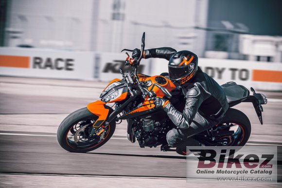 KTM 890 Duke 