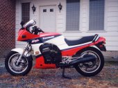 Kawasaki_GPZ_900_R_1986