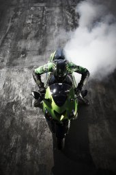 Kawasaki_Ninja_ZX_-14_Supersport_2011