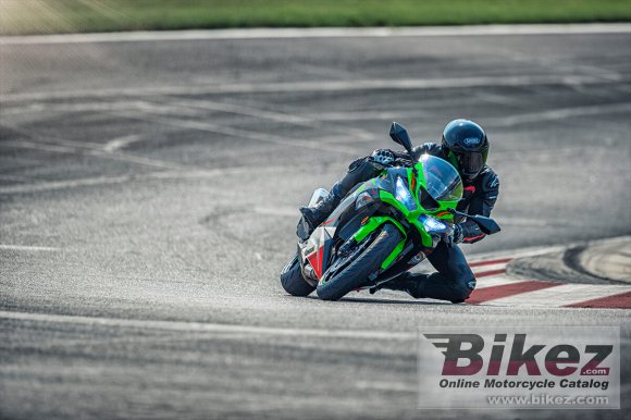 Kawasaki Ninja ZX-6R KRT