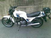 Kawasaki_Z_400_F_%28reduced_effect%29_1985