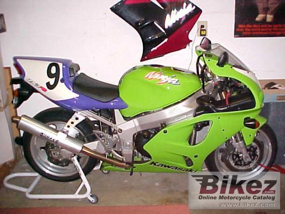 Kawasaki ZX-7RR Ninja