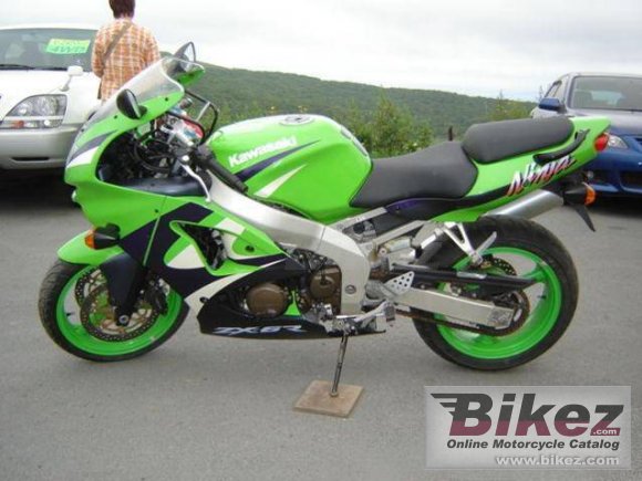 Kawasaki ZXR 750