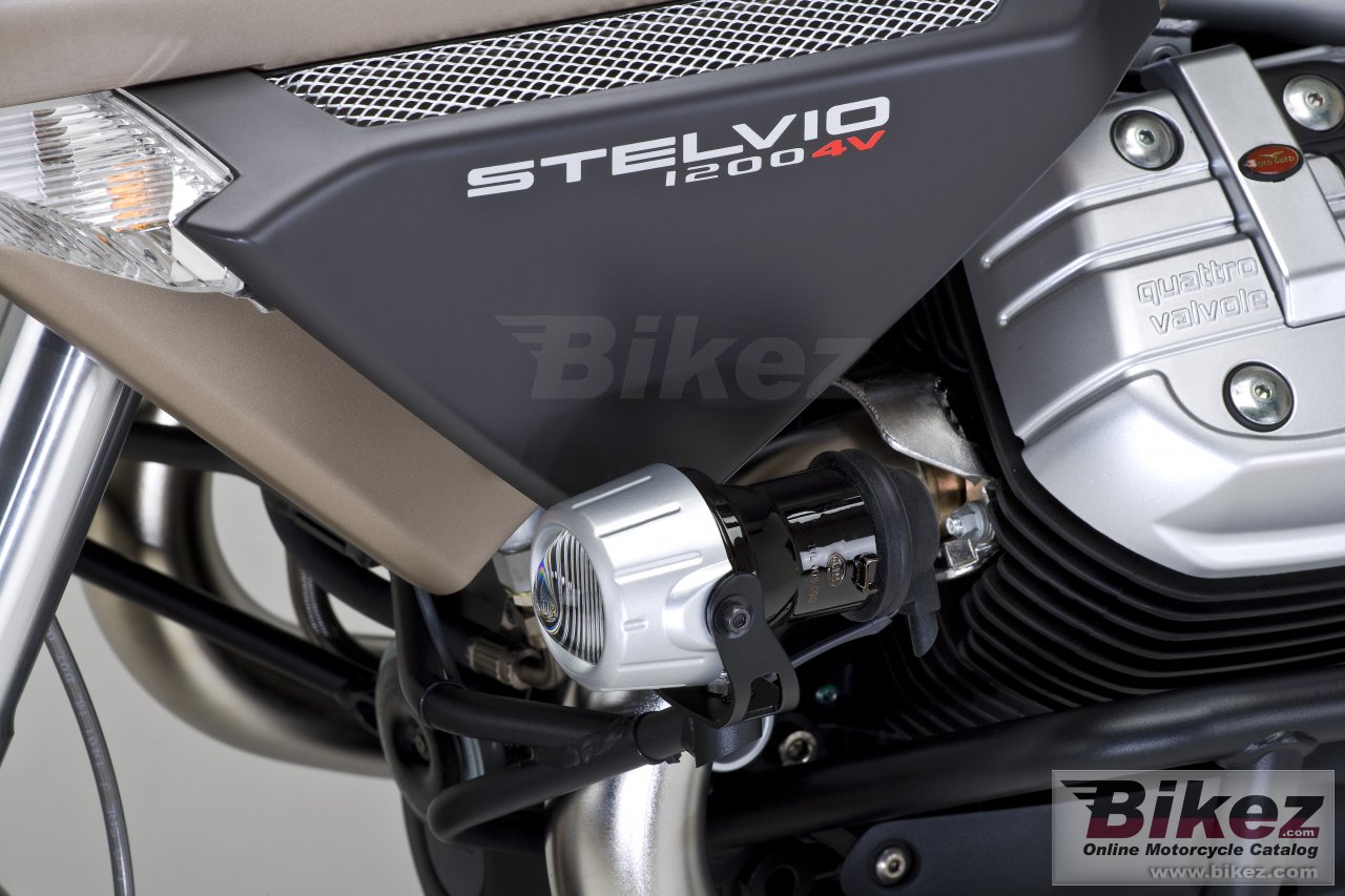 Moto Guzzi Stelvio TT