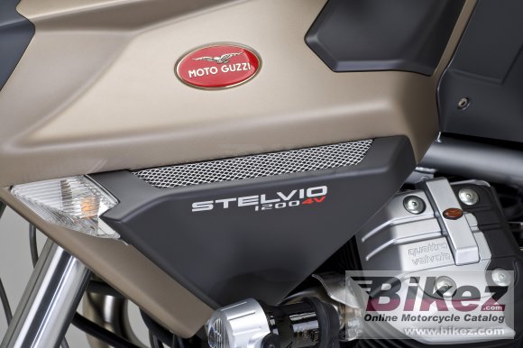 Moto Guzzi Stelvio TT