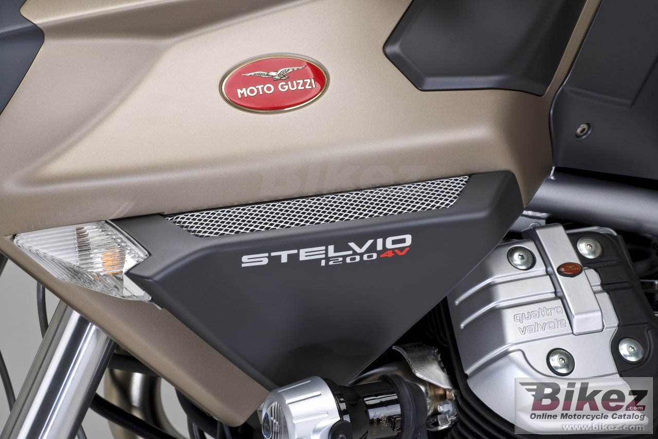 Moto Guzzi Stelvio TT