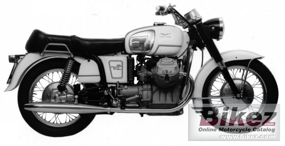 Moto Guzzi V7 700