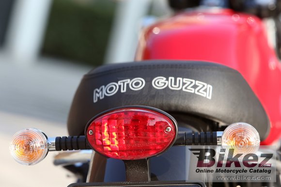 Moto Guzzi V7 II Special