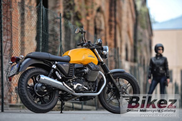 Moto Guzzi V7 II Stone