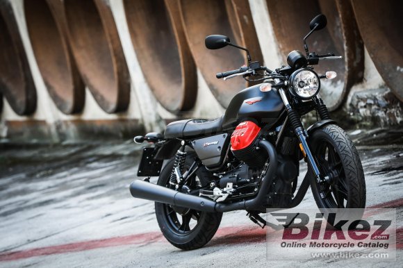 Moto Guzzi V7 III Carbon