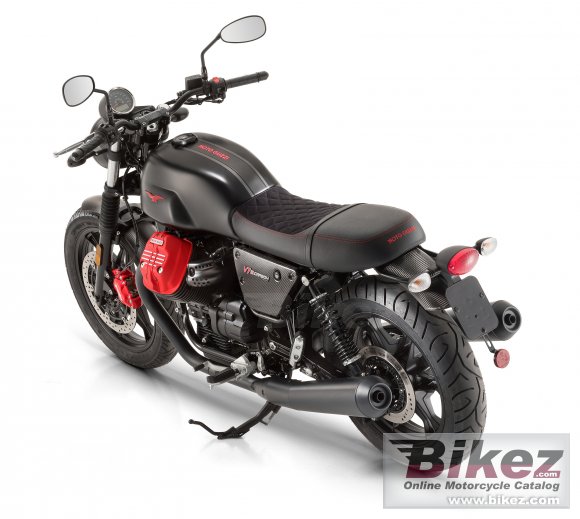 Moto Guzzi V7 III Carbon