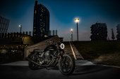 Moto_Guzzi_V7_III_Stone_Night_Pack_2020