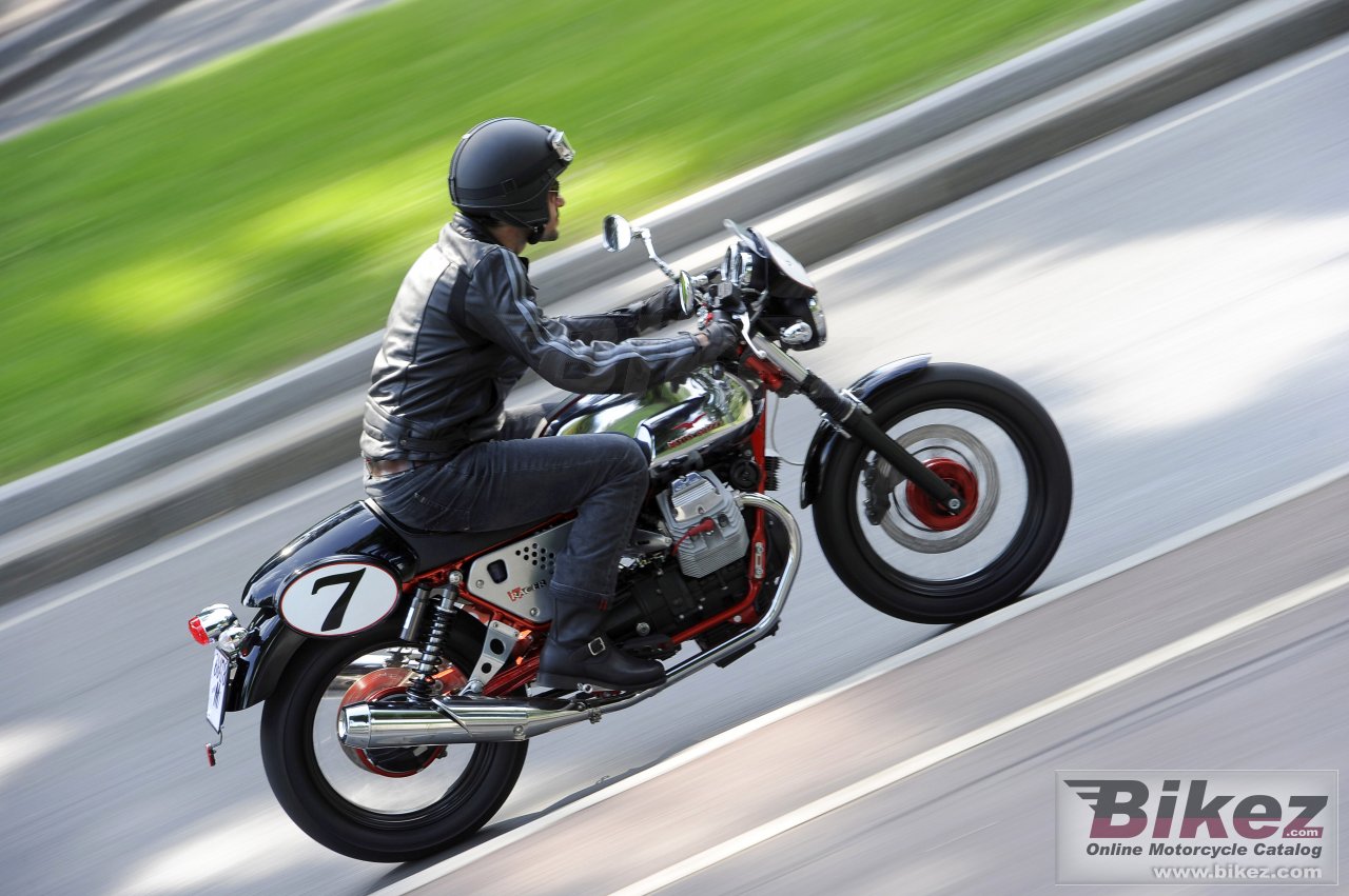 Moto Guzzi V7 Racer