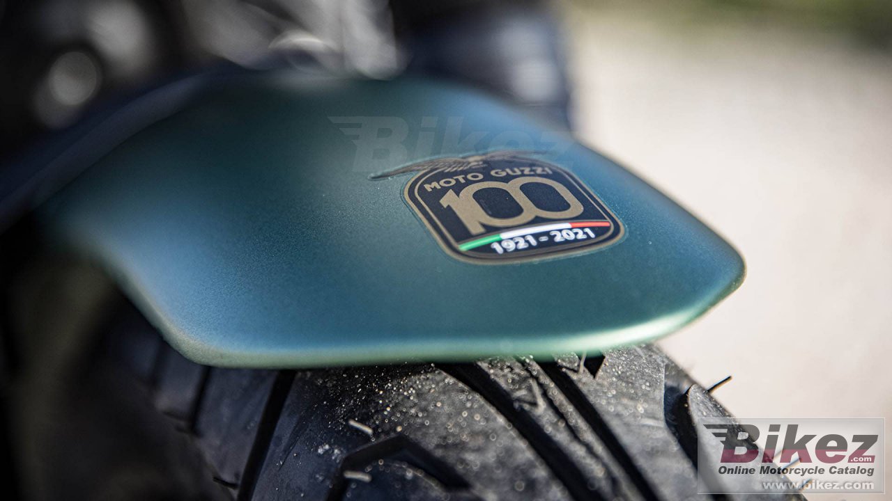 Moto Guzzi V7 Stone Centenario
