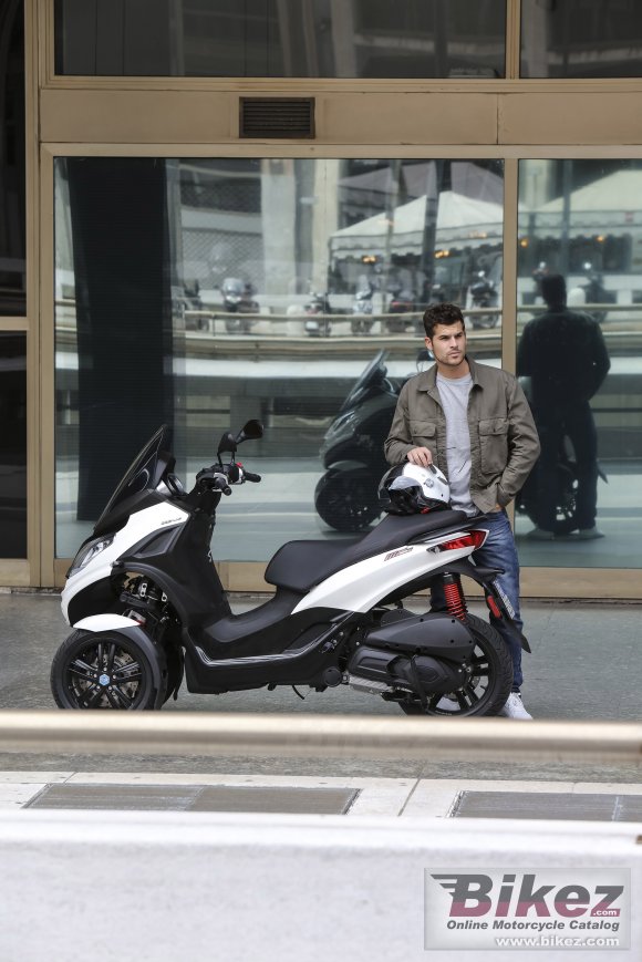 Piaggio MP3 300 hpe Sport