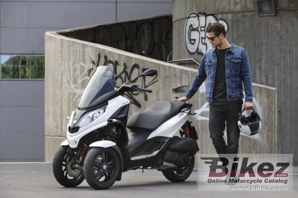 Piaggio MP3 300 hpe Sport