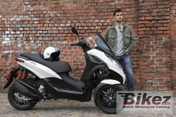 Piaggio MP3 300 hpe Sport