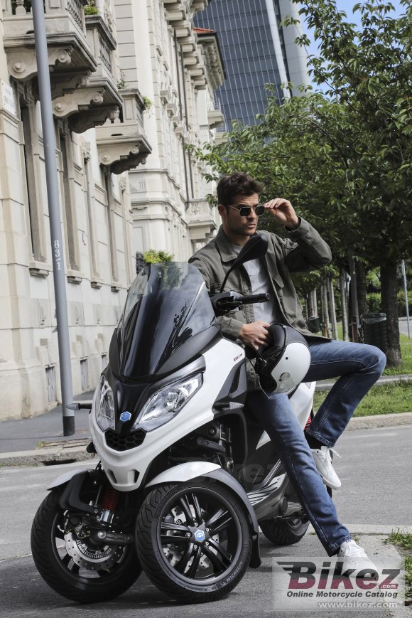 Piaggio MP3 300 hpe Sport