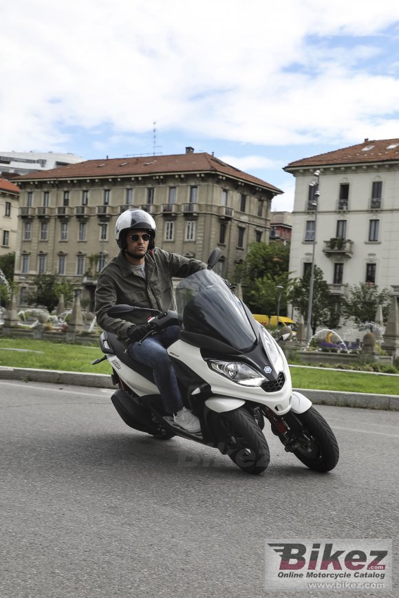 Piaggio MP3 300 hpe Sport